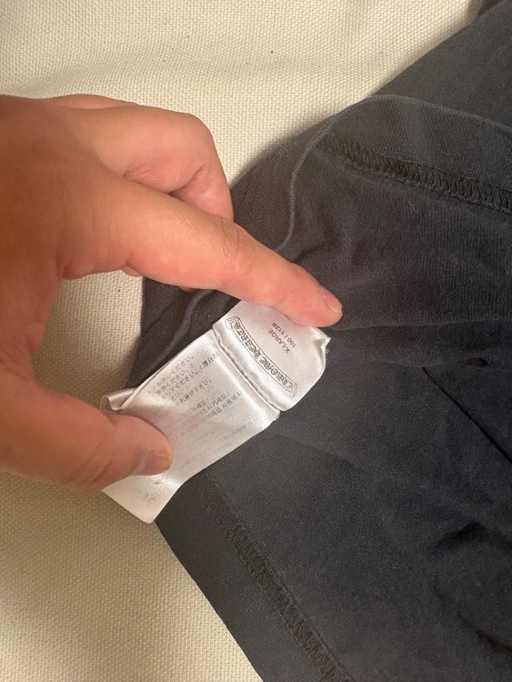 クロムハーツ マッティボーイ フラワー チョンパー ロングスリーブ Tシャツ（古着・ファッション）の商品画像 - 査定依頼日：2026年7月11日 - 最高査定価格：100,000円