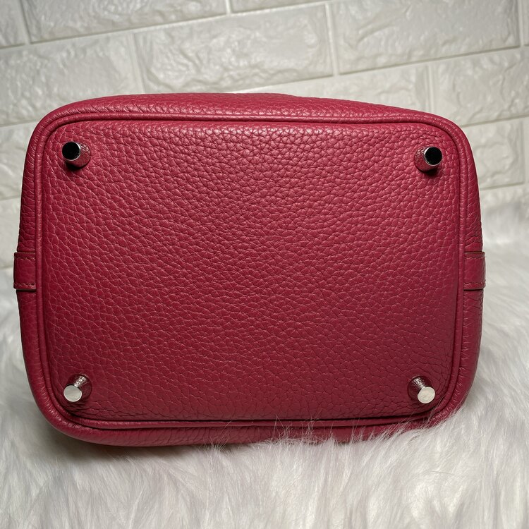 エルメス ピコタンロックＰＭ トリヨンクレマンス ルビー T刻印（ブランドバッグ）の商品画像 - 査定依頼日：2025年1月7日 - 最高査定価格：230,000円