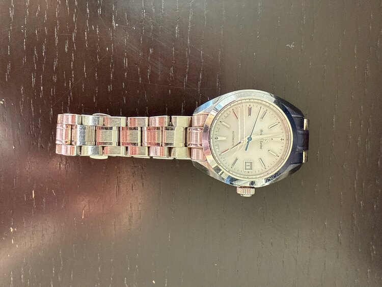 STGK009（高級時計）の商品画像 - 査定依頼日：2024年12月31日 - 最高査定価格：260,000円