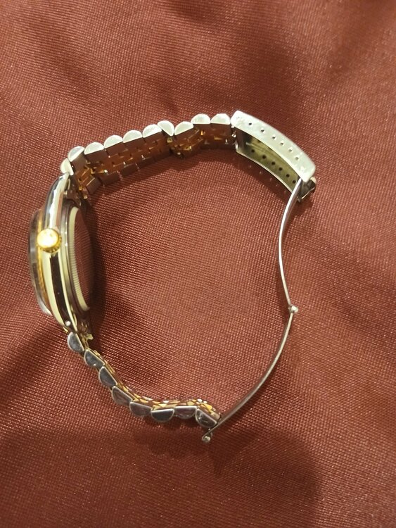 ロレックス　デイジャスト　16013（高級時計）の商品画像 - 査定依頼日：2025年12月19日 - 最高査定価格：850,000円