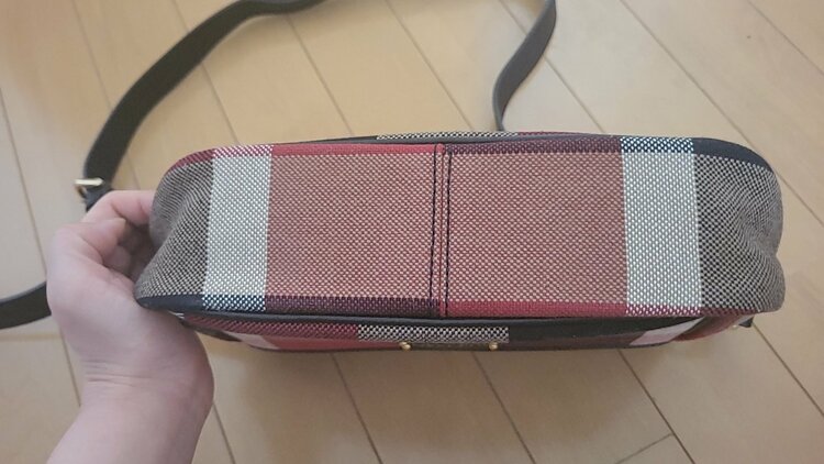 BURBERRY BLUE LABEL　ショルダーバッグ（ブランドバッグ）の商品画像 - 査定依頼日：2026年1月25日 - 最高査定価格：5,000円