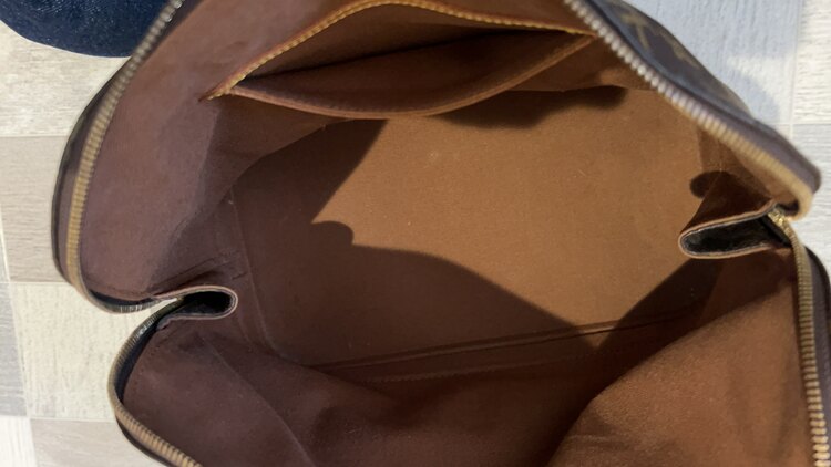 ルイヴィトン モノグラム （ブランドバッグ）の商品画像 - 査定依頼日：2024年10月1日 - 最高査定価格：52,000円