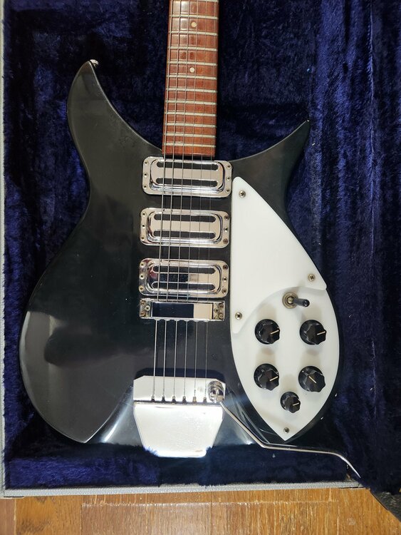 325-V63（ピアノ・楽器・PA機材）の商品画像 - 査定依頼日：2026年4月7日 - 最高査定価格：160,000円