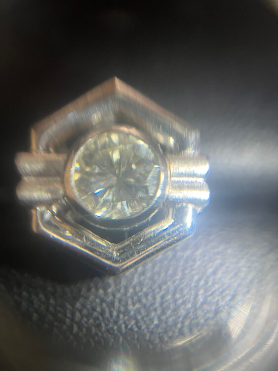 タイピン　pt900 ダイヤ1.554ct（宝石）の商品画像 - 査定依頼日：2025年4月11日 - 最高査定価格：240,000円