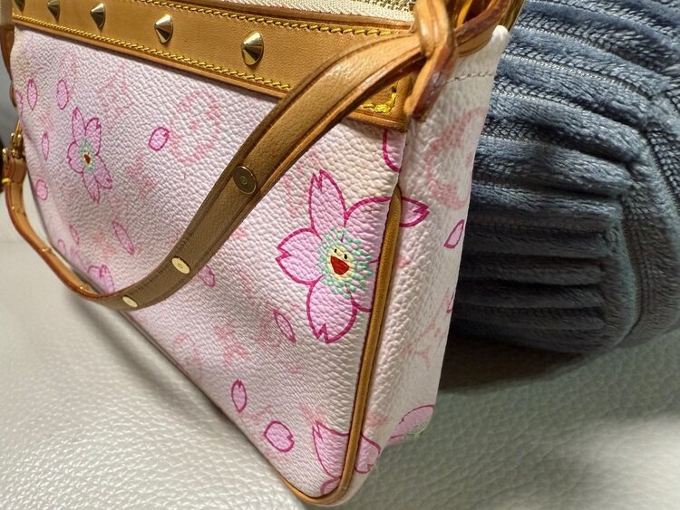 チェリーブロッサムポシェット（ブランドバッグ）の商品画像 - 査定依頼日：2025年3月31日 - 最高査定価格：110,000円