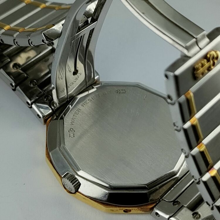 その他 その他 CORUM　9981021 V05（高級時計）の商品画像 - 査定依頼日：2025年12月1日 - 最高査定価格：80,000円