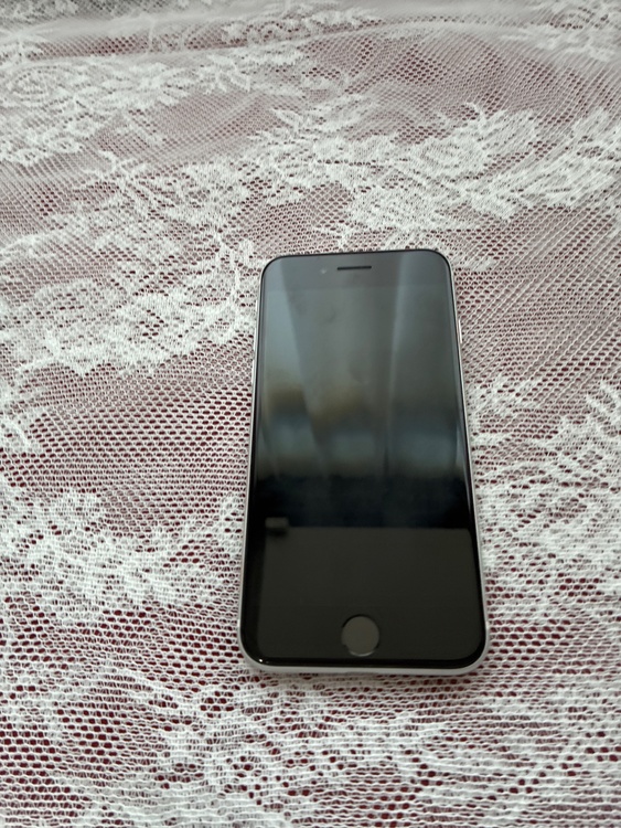 iPhone SE (第 2 世代) 128GB SIMフリー（スマホ）の商品画像 - 査定依頼日：2026年5月5日 - 最高査定価格：13,000円