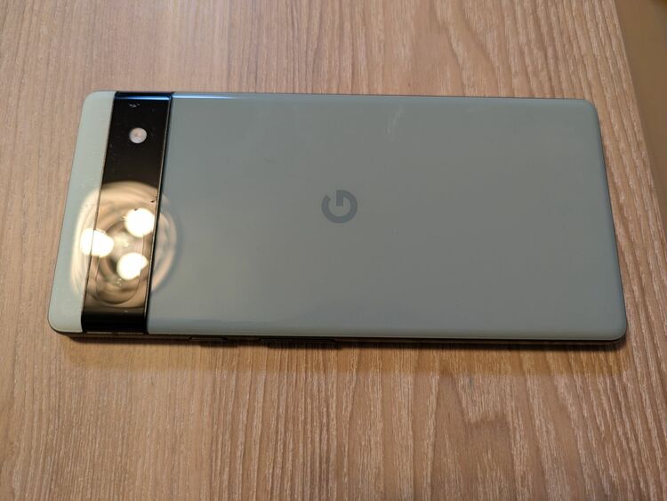 Google Pixel 6a au版 SIMフリー（スマホ）の商品画像 - 査定依頼日：2025年6月13日 - 最高査定価格：7,000円