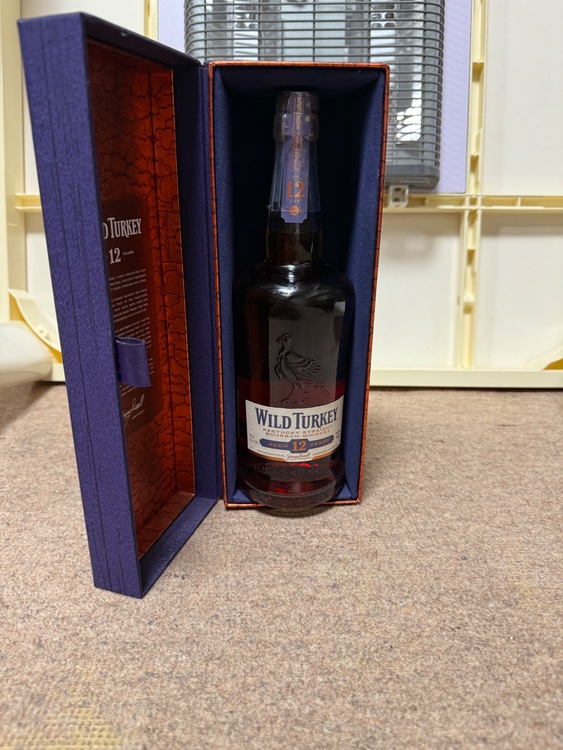 ウイスキー ワイルドターキー （お酒）の商品画像 - 査定依頼日：2025年8月15日 - 最高査定価格：10,000円