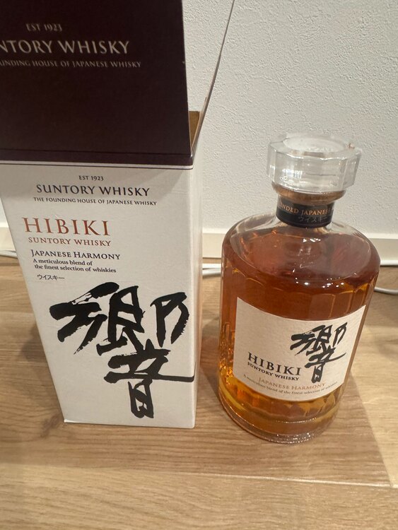 響ジャパニーズハーモニー（お酒）の商品画像 - 査定依頼日：2025年5月21日 - 最高査定価格：10,000円