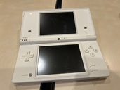 ニンテンドーDSi カラーWhite（ゲーム機本体・ゲームソフト）の商品画像 - 査定依頼日：2025年9月24日 - 最高査定価格：500円