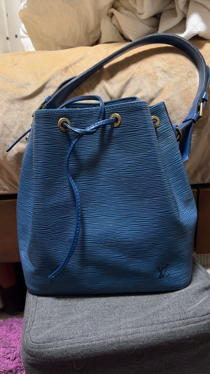 ルイヴィトン エピ （ブランドバッグ）の商品画像 - 査定依頼日：2025年12月8日 - 最高査定価格：50,000円