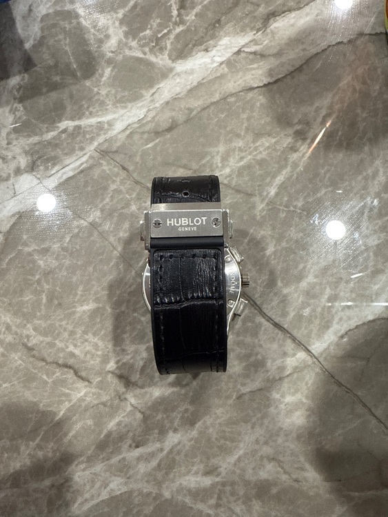 ウブロ ビックバン （高級時計）の商品画像 - 査定依頼日：2025年8月19日 - 最高査定価格：680,000円