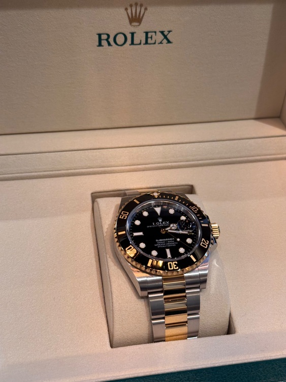 ロレックス サブマリーナー 126613Ln（高級時計）の商品画像 - 査定依頼日：2025年6月25日 - 最高査定価格：2,770,000円