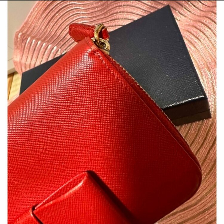 不明（ブランド財布・小物）の商品画像 - 査定依頼日：2025年4月11日 - 最高査定価格：2,000円