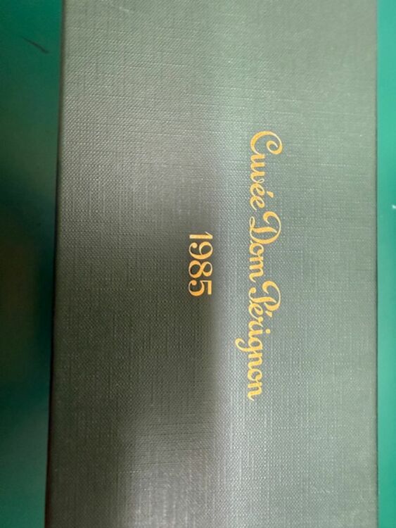 シャンパン ドン・ペリニヨン （お酒）の商品画像 - 査定依頼日：2025年8月14日 - 最高査定価格：26,000円