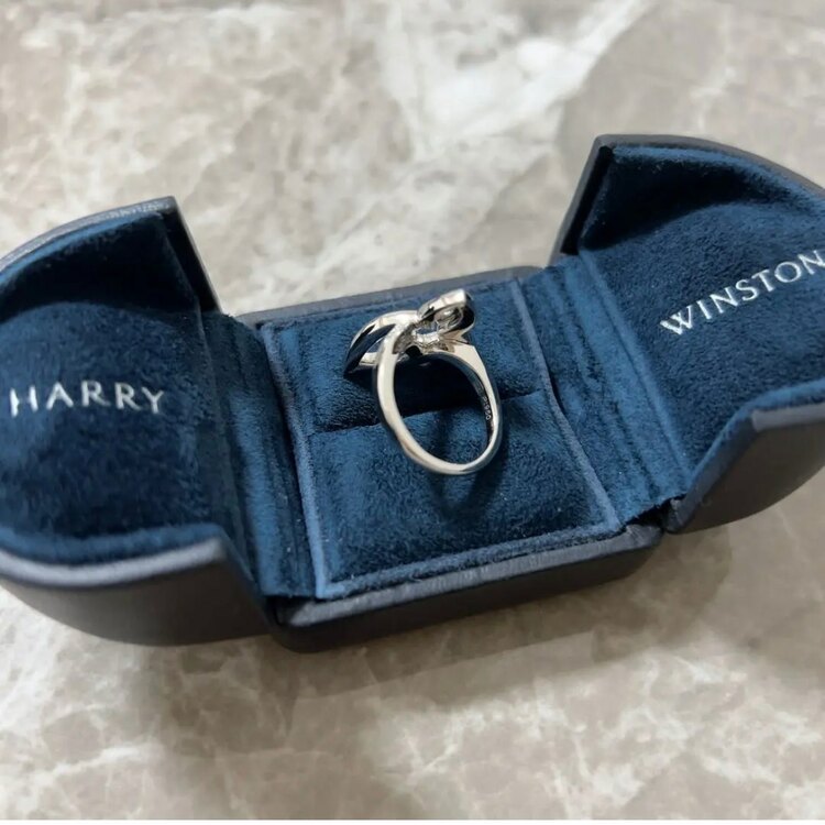 ハリーウィンストン　リリークラスターリング（宝石）の商品画像 - 査定依頼日：2025年1月15日 - 最高査定価格：650,000円