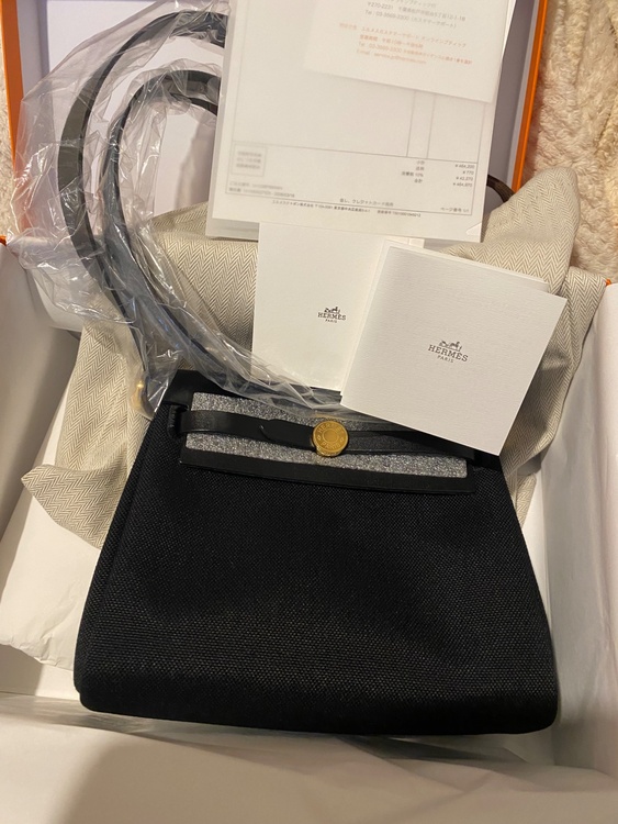 エールバッグジップ 20 ルトゥルネ、黒 H086430CCAA（ブランドバッグ）の商品画像 - 査定依頼日：2026年3月20日 - 最高査定価格：530,000円