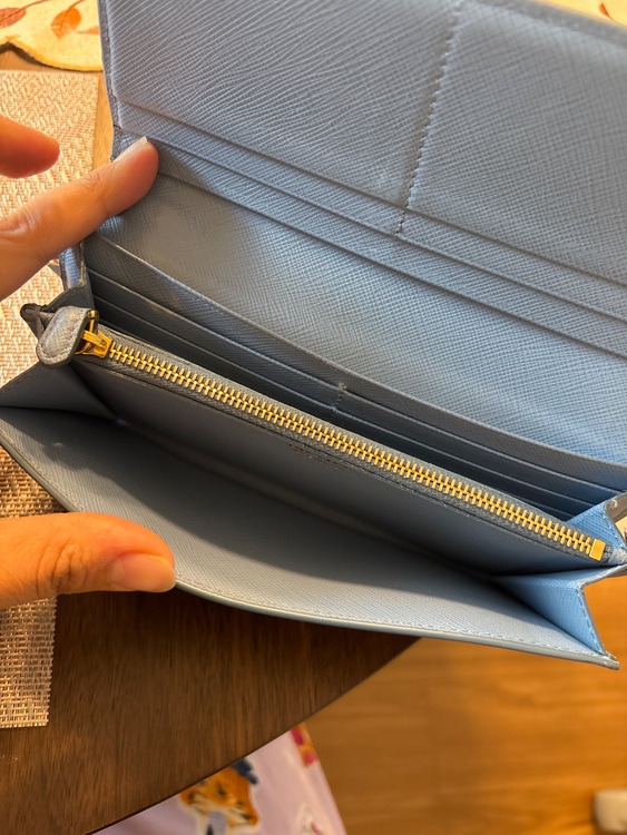 プラダ  （ブランドバッグ）の商品画像 - 査定依頼日：2025年11月3日 - 最高査定価格：50,000円