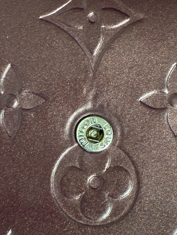 ルイヴィトン　ヴェルニ　ポルトトレゾールインターナショナル（ブランド財布・小物）の商品画像 - 査定依頼日：2025年9月30日 - 最高査定価格：105,000円