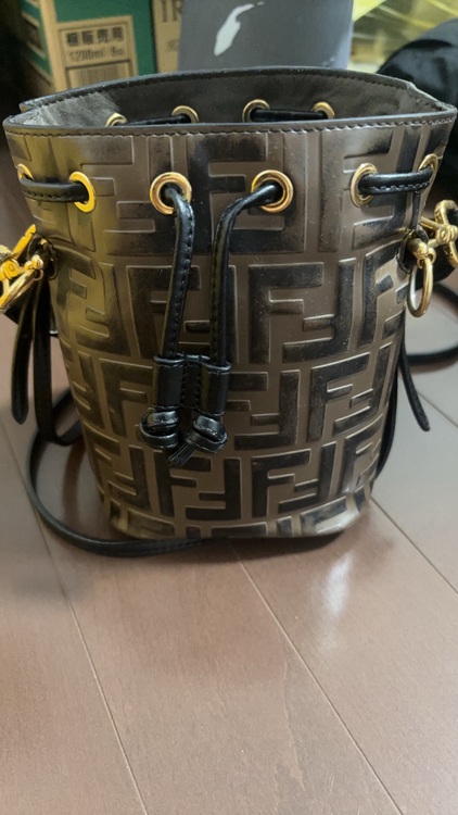 フェンディ  （ブランドバッグ）の商品画像 - 査定依頼日：2025年7月14日 - 最高査定価格：90,000円