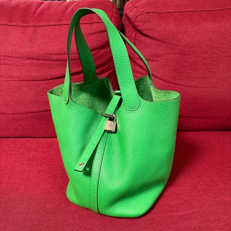 ピコタンロックMM グリーン（ブランドバッグ）の商品画像 - 査定依頼日：2025年11月11日 - 最高査定価格：360,000円