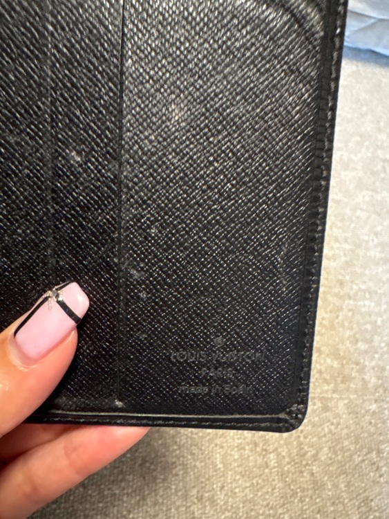 財布（ブランド財布・小物）の商品画像 - 査定依頼日：2025年8月13日 - 最高査定価格：2,000円