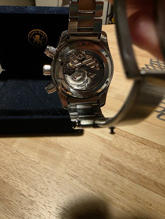 セイコー スプリントドライブ 9R86（高級時計）の商品画像 - 査定依頼日：2025年8月11日 - 最高査定価格：350,000円