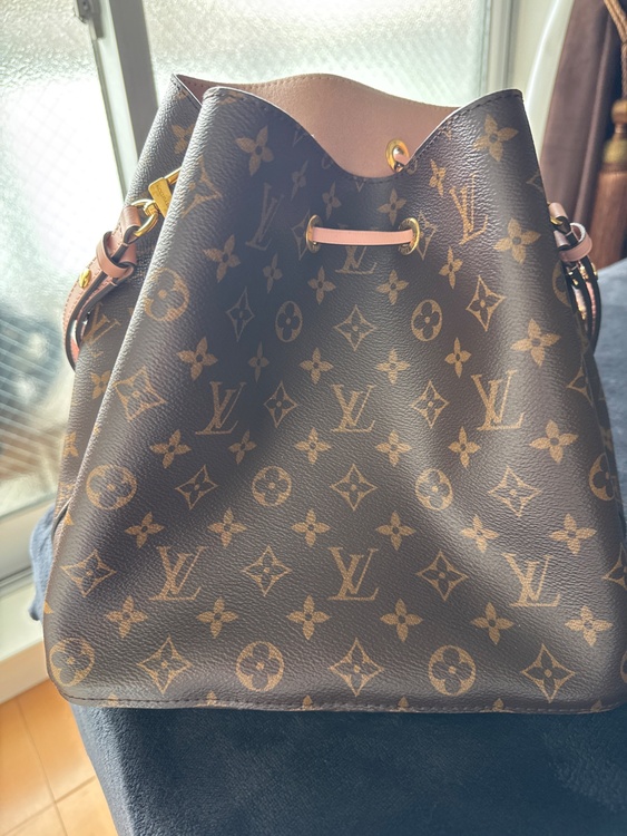 ルイヴィトン　ネオノエ（ブランドバッグ）の商品画像 - 査定依頼日：2026年3月6日 - 最高査定価格：210,000円