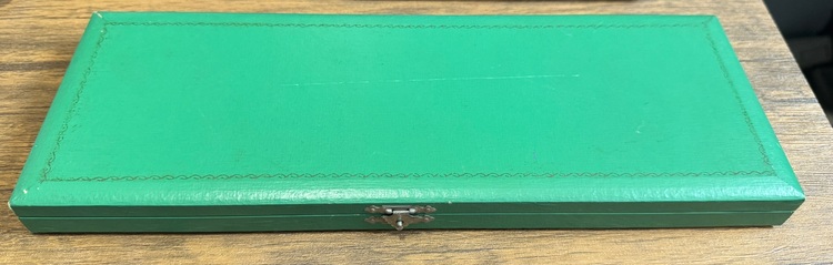 銀製品小物入れ　ガラス+銀（金・貴金属）の商品画像 - 査定依頼日：2025年8月6日 - 最高査定価格：9,000円