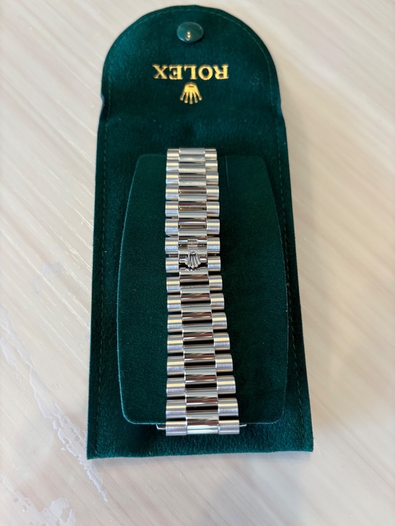 ロレックス　デイデイト　アイスブルー（高級時計）の商品画像 - 査定依頼日：2025年7月18日 - 最高査定価格：9,200,000円