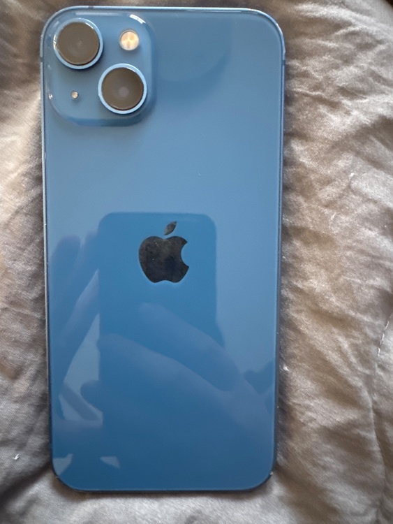 iPhone 13 128GB au（スマホ）の商品画像 - 査定依頼日：2026年2月4日 - 最高査定価格：36,000円