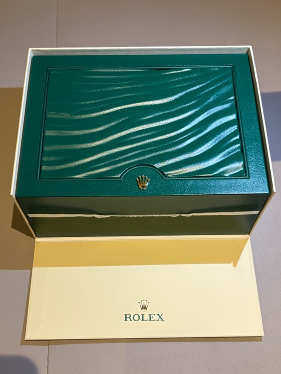 128235（高級時計）の商品画像 - 査定依頼日：2026年4月8日 - 最高査定価格：7,300,000円