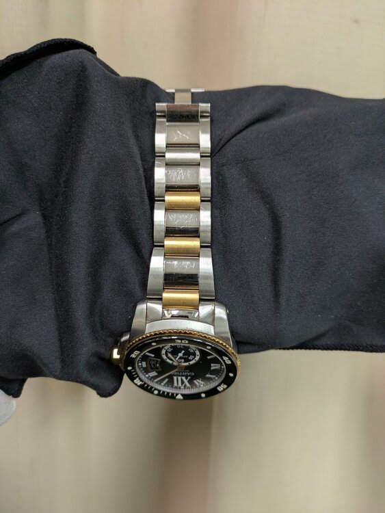 カルティエ カリブル W710005（高級時計）の商品画像 - 査定依頼日：2025年12月20日 - 最高査定価格：880,000円