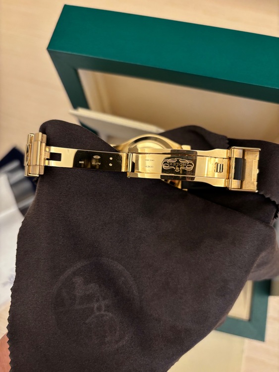 116518LNメテオライト（高級時計）の商品画像 - 査定依頼日：2025年11月26日 - 最高査定価格：12,500,000円