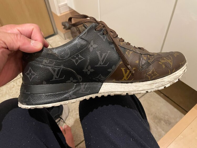 ルイヴィトンスニーカー（古着・ファッション）の商品画像 - 査定依頼日：2025年3月20日 - 最高査定価格：3,000円