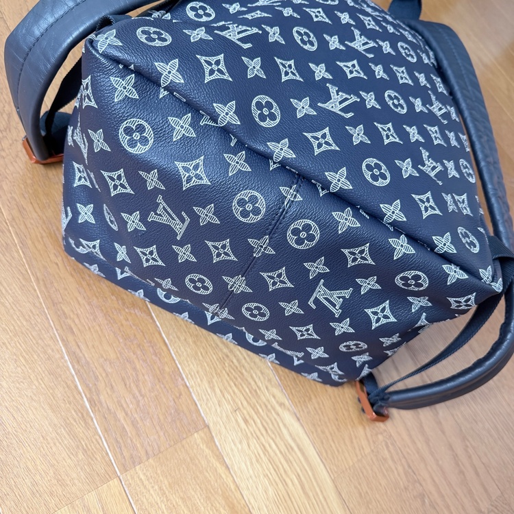 LOUIS VUITTON アポロ バックパック アップサイドダウン M43676 モノグラム（ブランドバッグ）の商品画像 - 査定依頼日：2026年9月21日 - 最高査定価格：245,000円