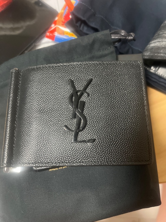 イブサンローラン  （ブランドバッグ）の商品画像 - 査定依頼日：2026年1月9日 - 最高査定価格：25,000円