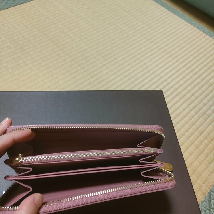 ルイ・ヴィトンのモノグラム・ヴェルニライン「イカットフラワー」（ブランド財布・小物）の商品画像 - 査定依頼日：2026年4月10日 - 最高査定価格：24,000円