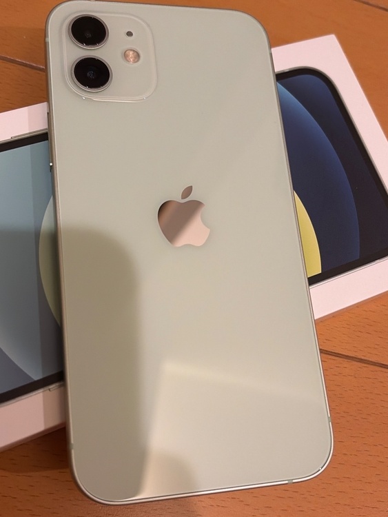 iPhone12 ・128GB ・製造番号（３５３０４８１１９６４４１１２） ・バッテリー（99％・交換品）（スマホ）の商品画像 - 査定依頼日：2026年10月4日 - 最高査定価格：25,500円
