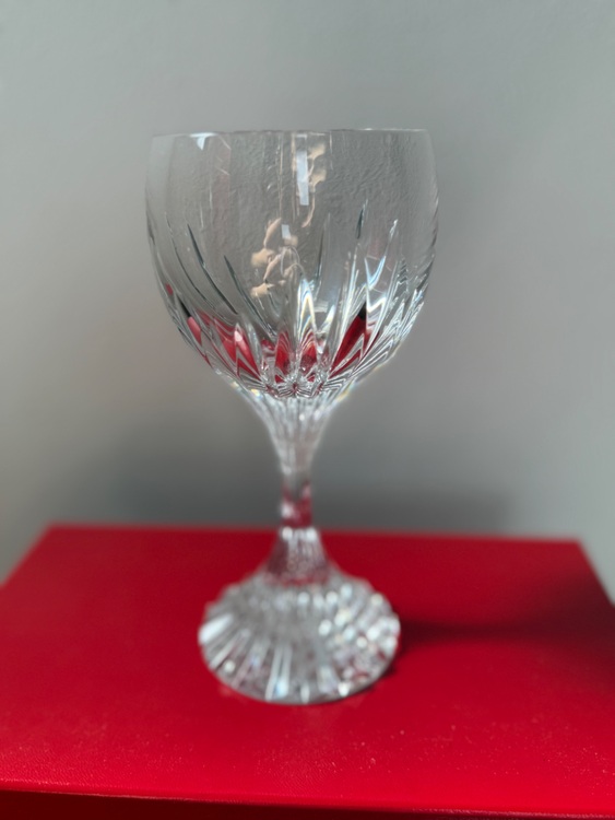 バカラ　ワイングラス（食器）の商品画像 - 査定依頼日：2025年10月8日 - 最高査定価格：2,000円