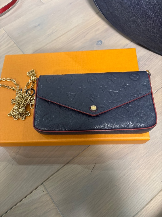 FY2240（ブランドバッグ）の商品画像 - 査定依頼日：2026年3月1日 - 最高査定価格：120,000円