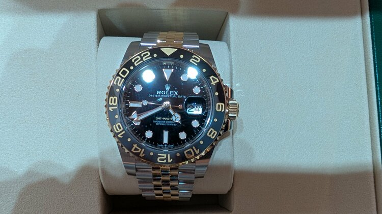 ロレックス GMTマスター （高級時計）の商品画像 - 査定依頼日：2026年1月20日 - 最高査定価格：3,500,000円