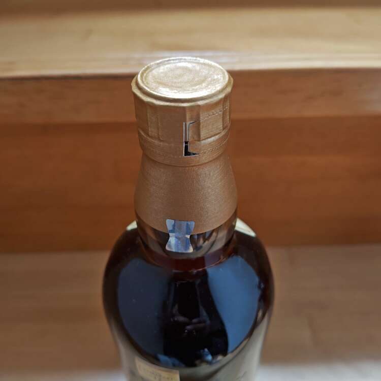 ウイスキー サントリー山崎 （お酒）の商品画像 - 査定依頼日：2025年3月25日 - 最高査定価格：29,000円