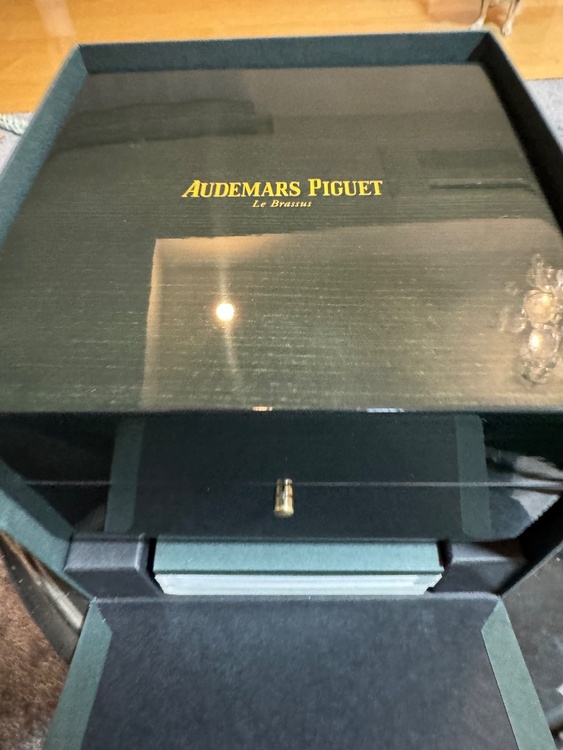 ミレネリー　（高級時計）の商品画像 - 査定依頼日：2026年3月15日 - 最高査定価格：1,800,000円