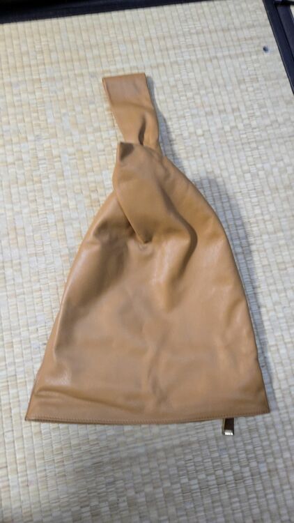 ボッテガ・ヴェネタ  （ブランドバッグ）の商品画像 - 査定依頼日：2025年10月1日 - 最高査定価格：52,000円