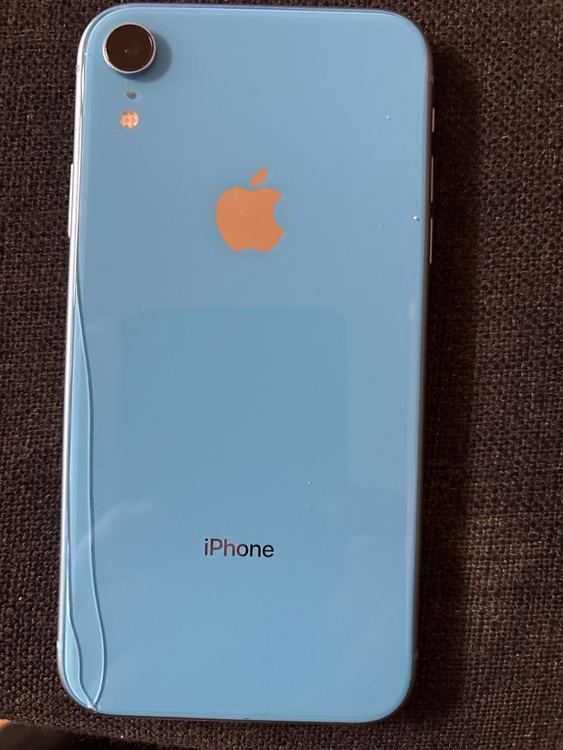 色はブルーです（スマホ）の商品画像 - 査定依頼日：2026年1月20日 - 最高査定価格：12,000円