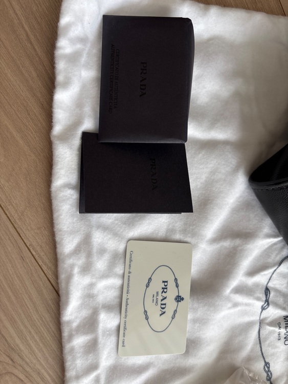 プラダ  （ブランドバッグ）の商品画像 - 査定依頼日：2025年9月11日 - 最高査定価格：60,000円