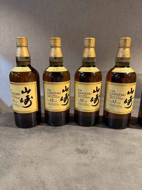 ウイスキー サントリー山崎 （お酒）の商品画像 - 査定依頼日：2025年11月25日 - 最高査定価格：187,000円