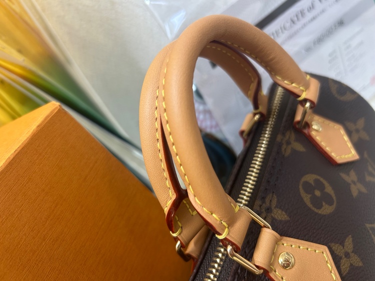 ナノスピーディ 型番　M81085（ブランドバッグ）の商品画像 - 査定依頼日：2026年4月4日 - 最高査定価格：100,000円